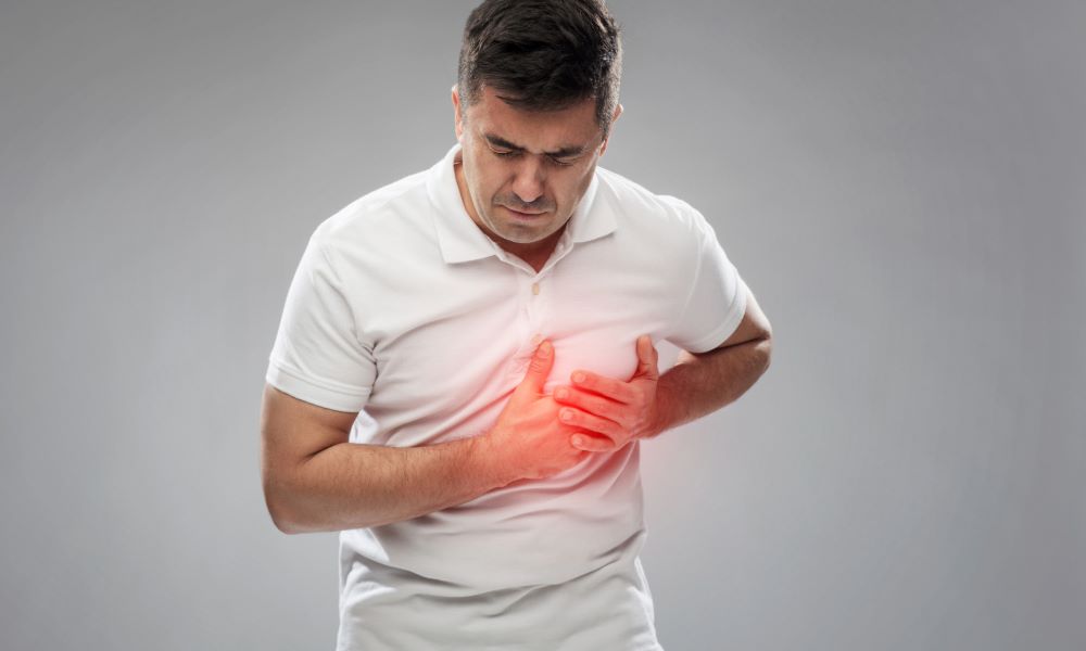 mężczyzna z&nbsp;b&oacute;lem serca