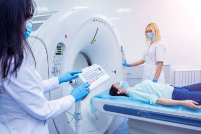 Kompleksowy Przegląd Stanu Zdrowia w 8h Rezonans Magnetyczny Całego Ciała
